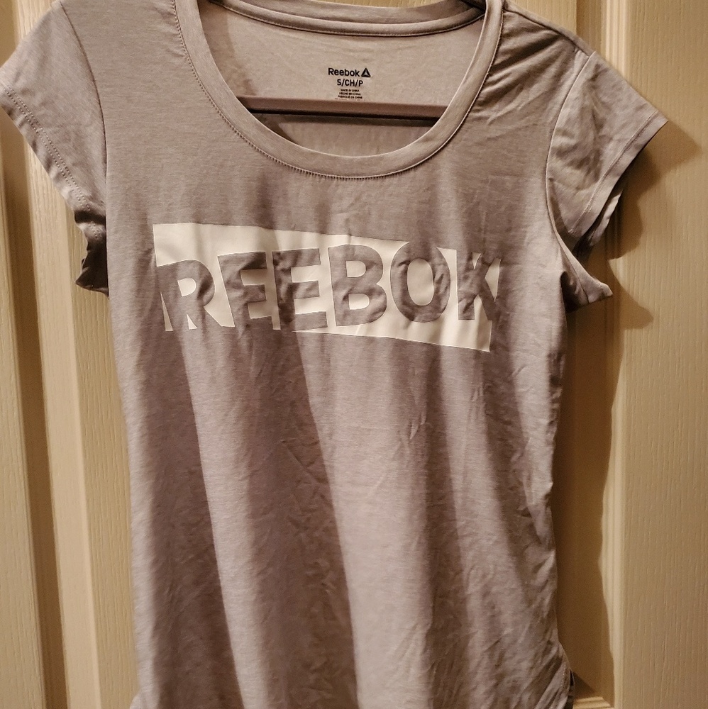 Reebok athletic top